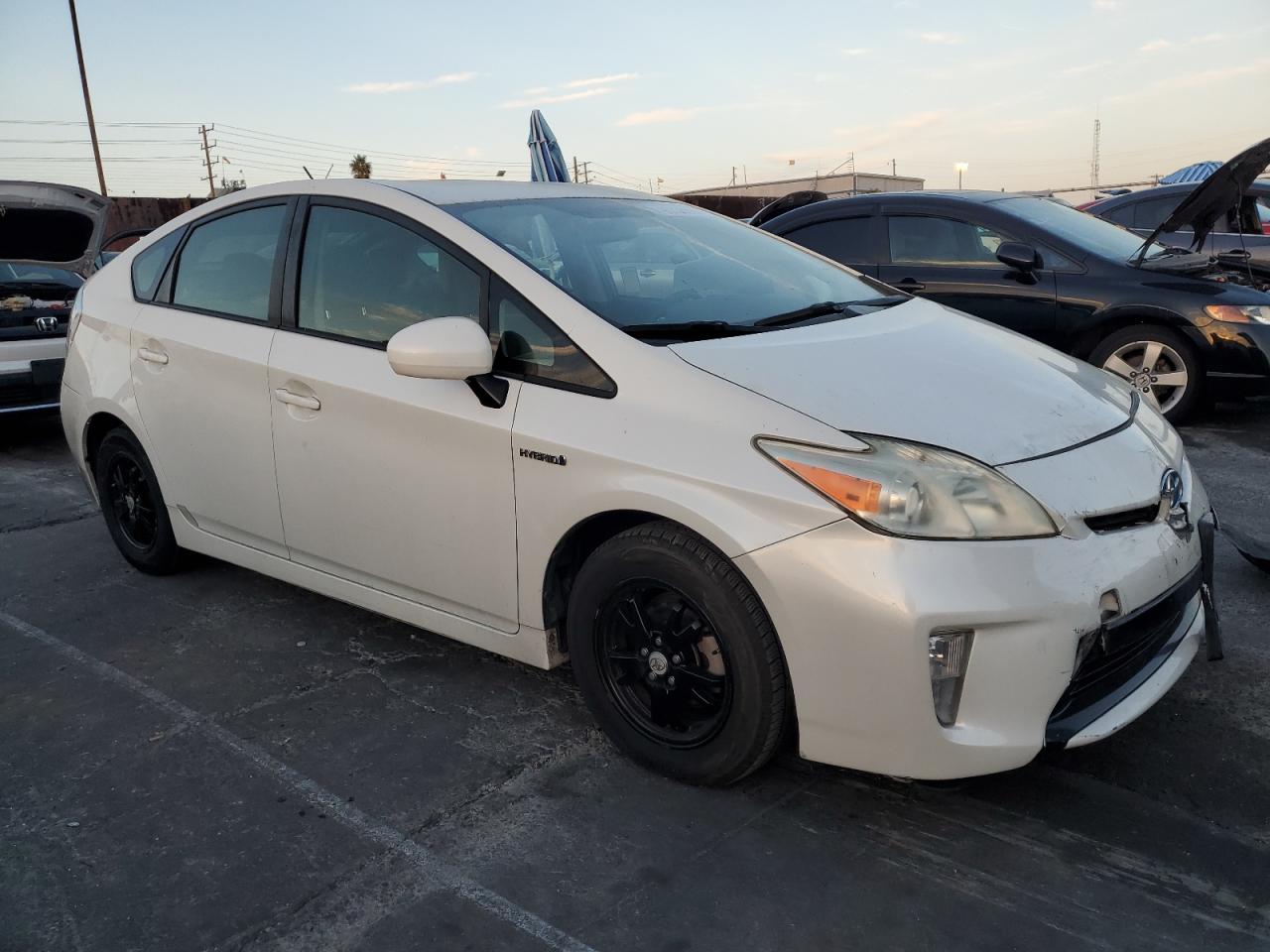 TOYOTA PRIUS