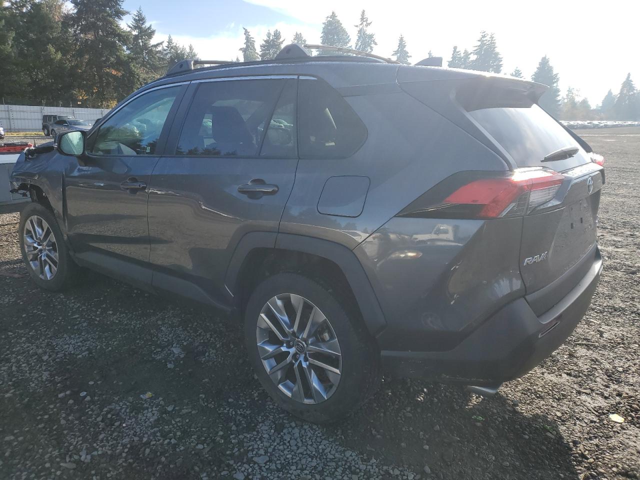 TOYOTA RAV4 XLE PREMIUM