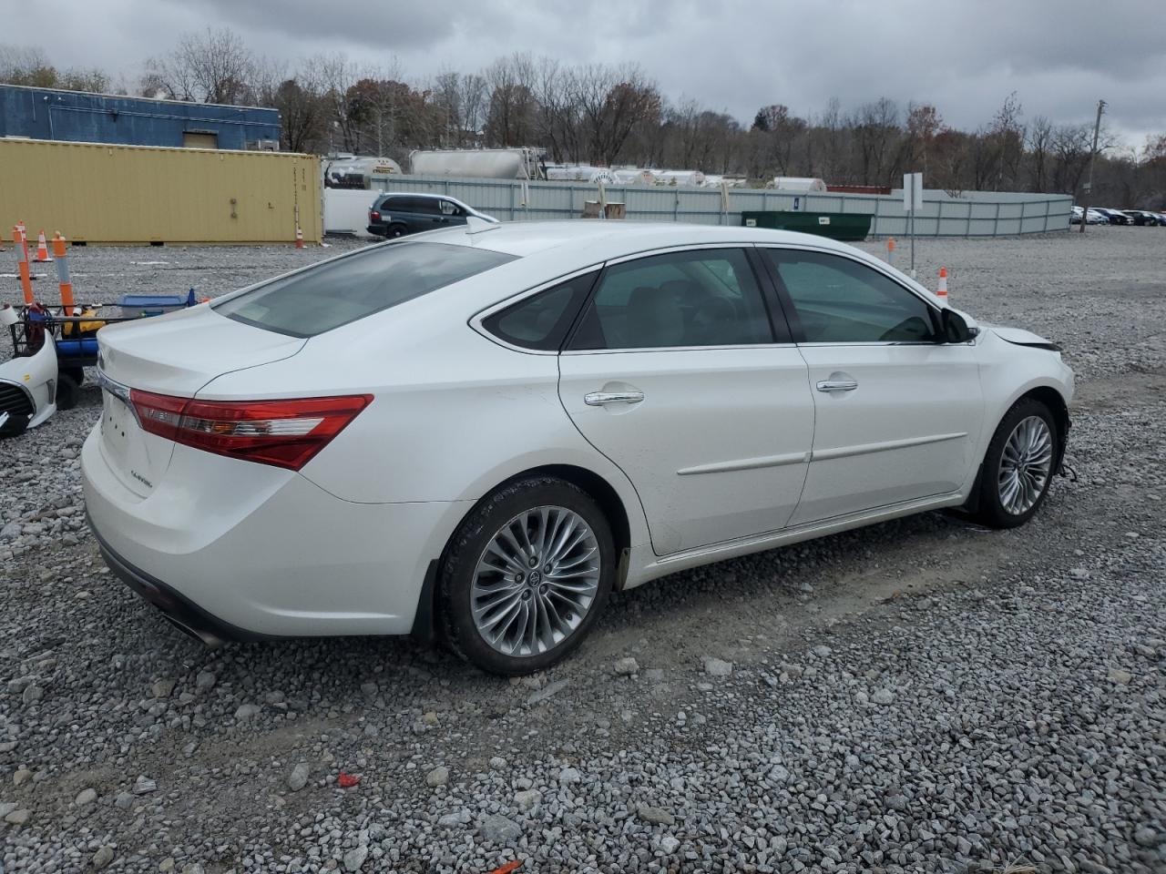 TOYOTA AVALON XLE