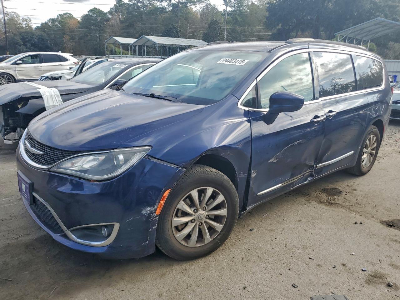 CHRYSLER PACIFICA TOURING L