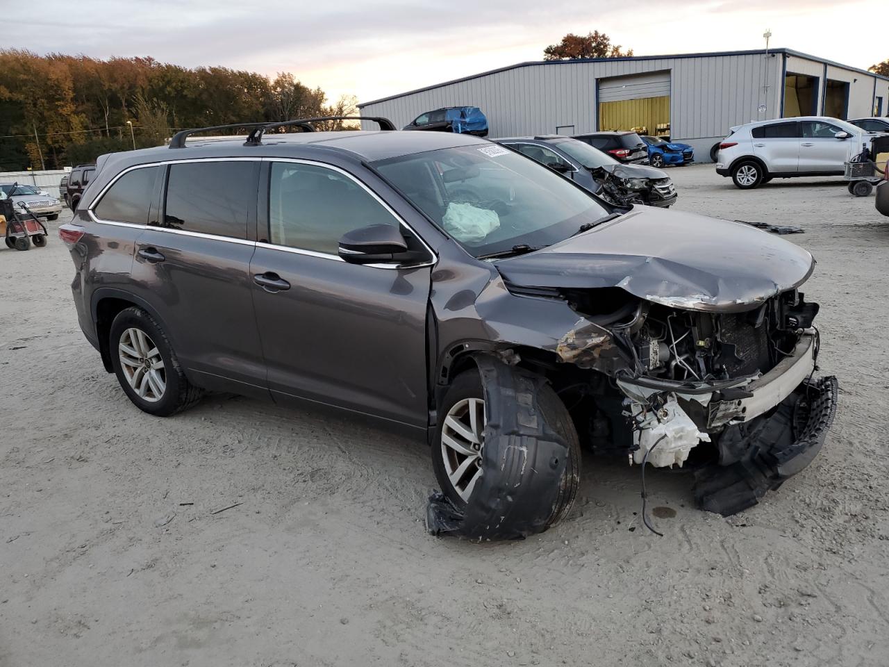 TOYOTA HIGHLANDER LE