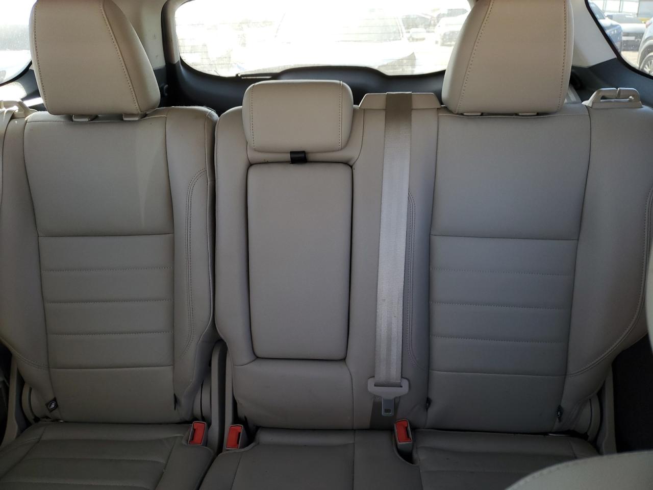 FORD ESCAPE TITANIUM