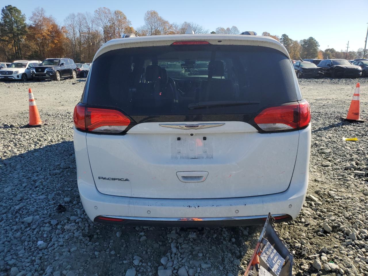 CHRYSLER PACIFICA TOURING L