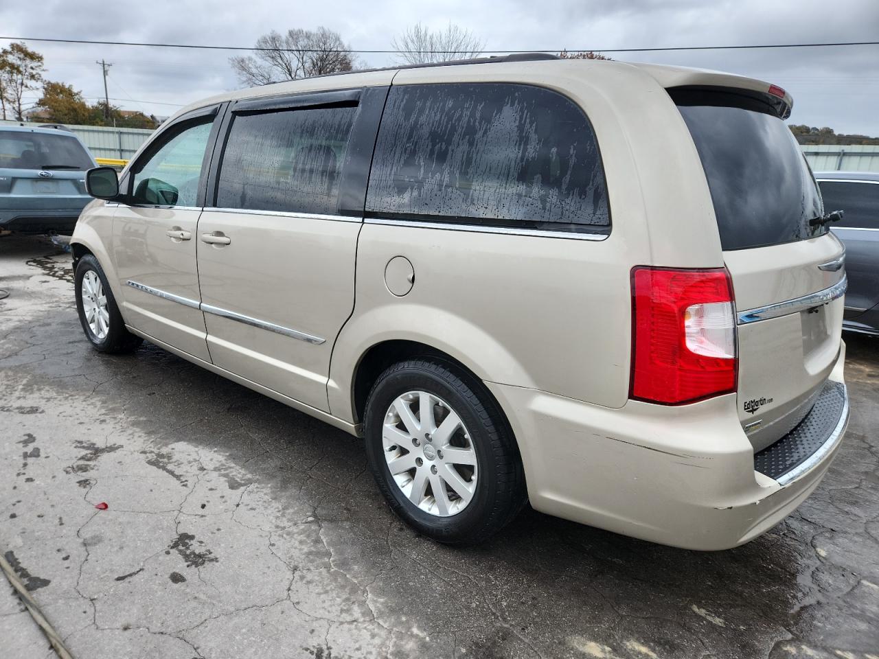 Lot #3302824944 2014 CHRYSLER TOWN & COU