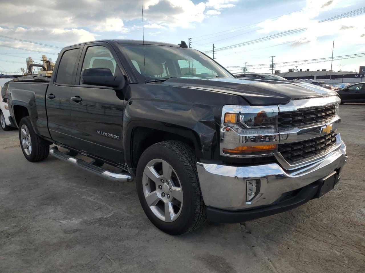 CHEVROLET SILVERADO C1500 LT