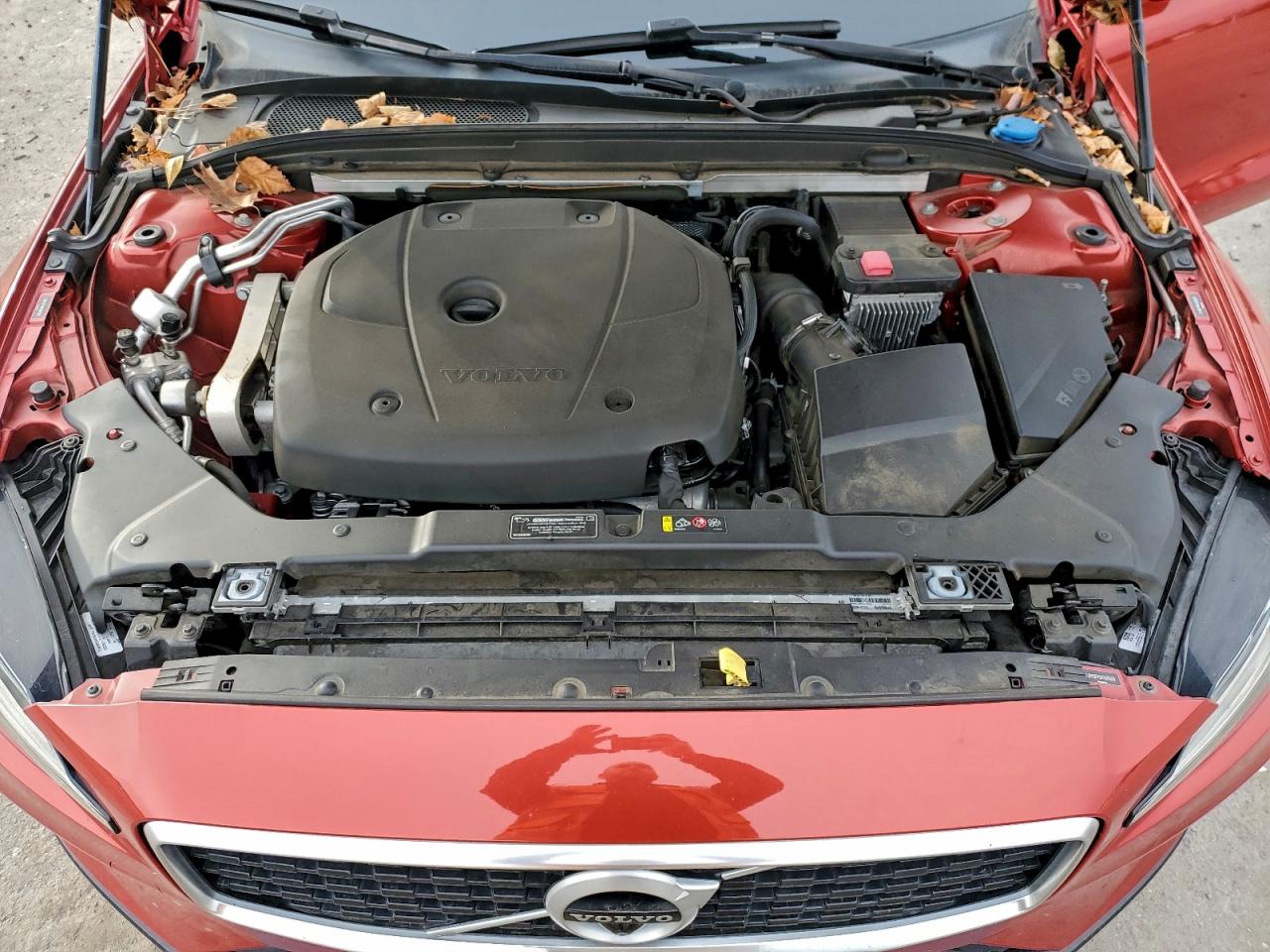 Lot #3316163231 2019 VOLVO S60 T5 R-D