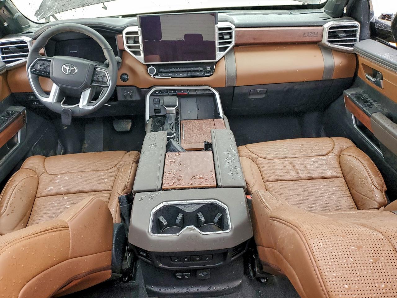 TOYOTA TUNDRA CREWMAX PLATINUM