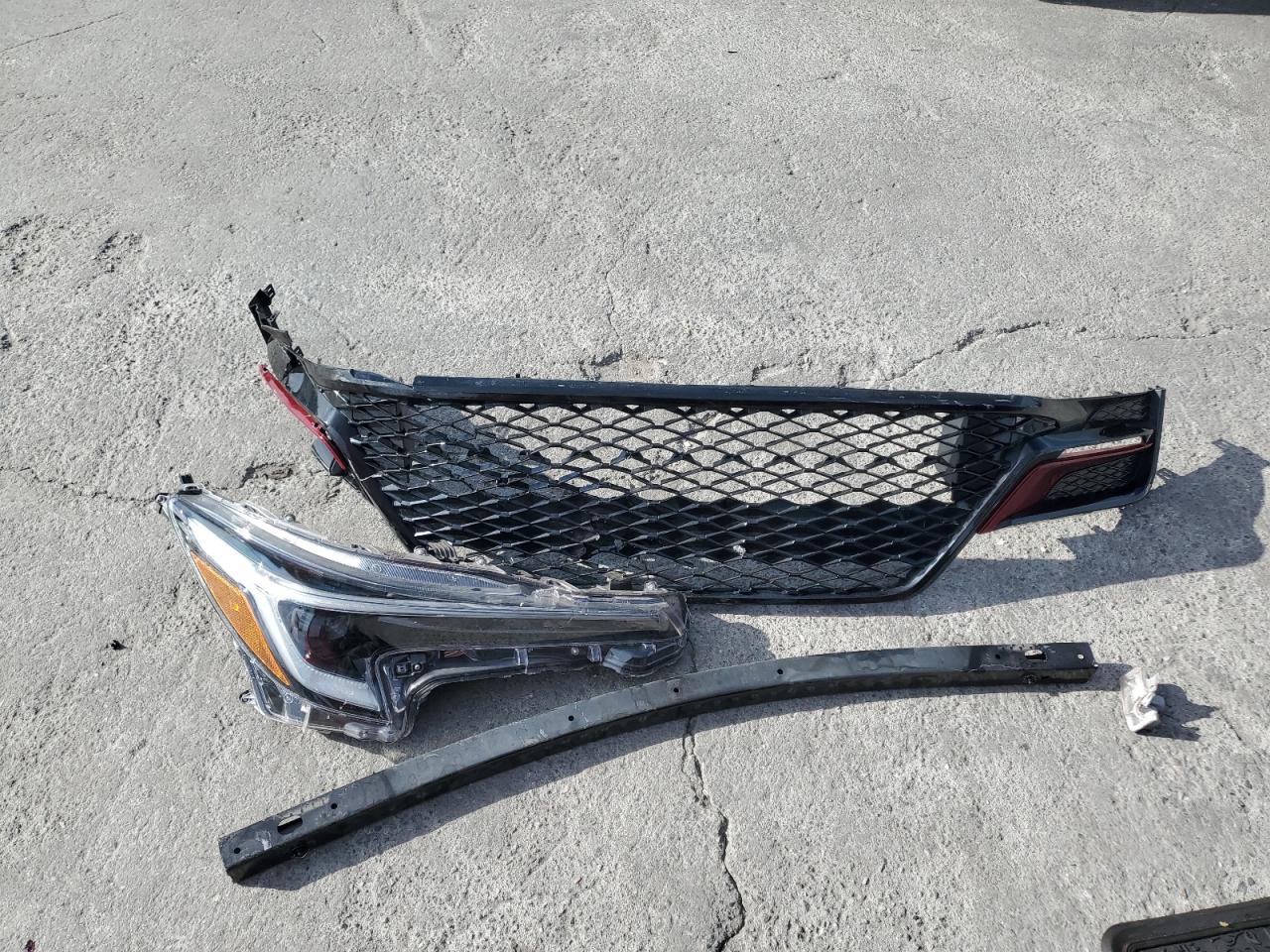 Lot #3304141507 2023 TOYOTA COROLLA SE