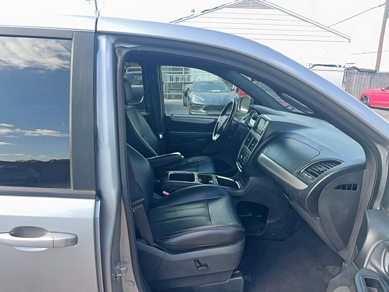 DODGE GRAND CARAVAN R/T