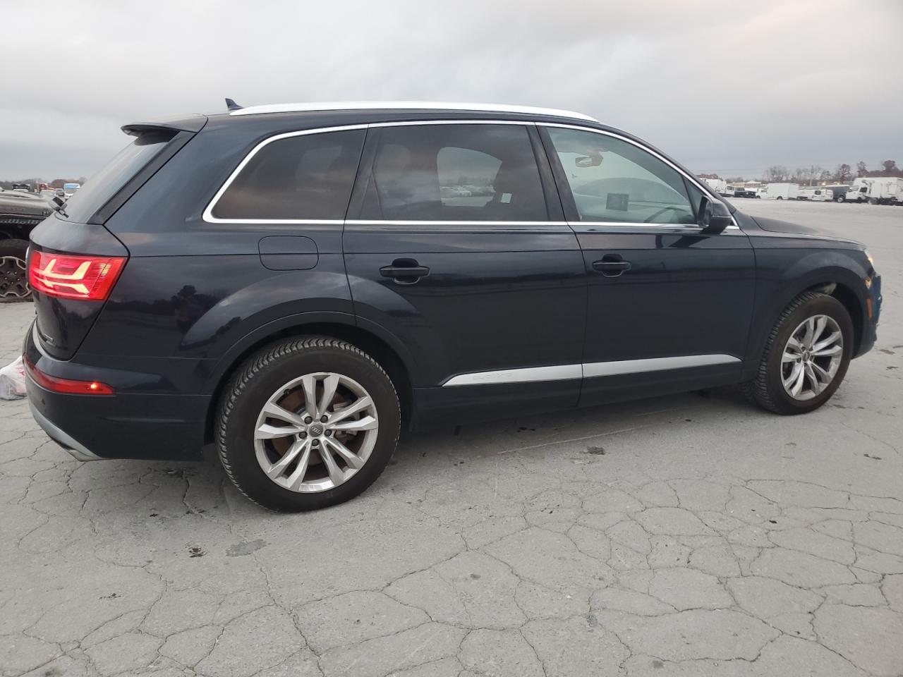 AUDI Q7 PREMIUM