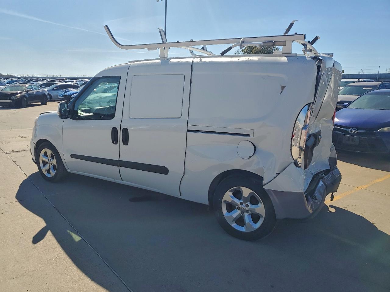 RAM PROMASTER SLT