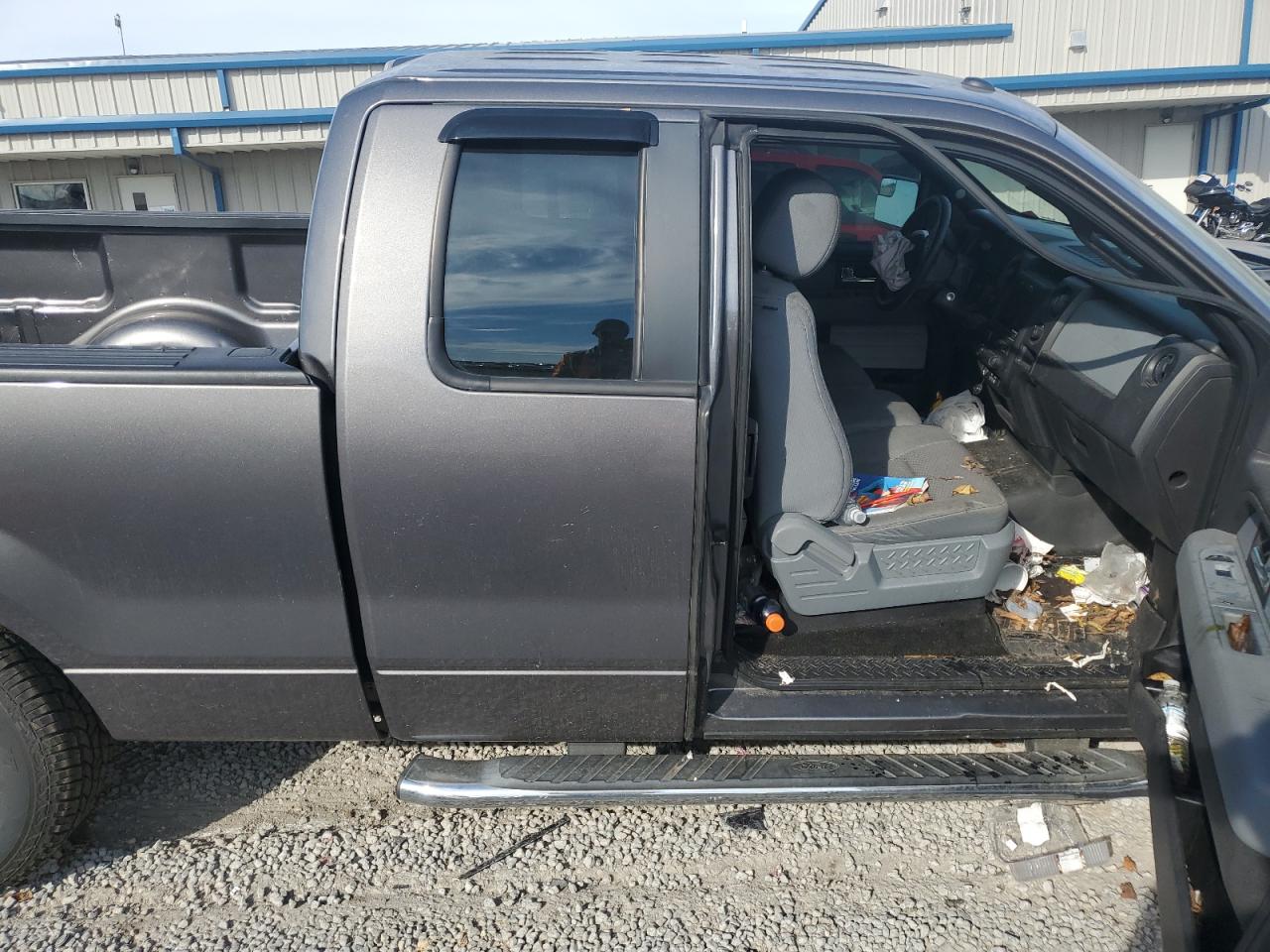 FORD F-150 SUPER CAB