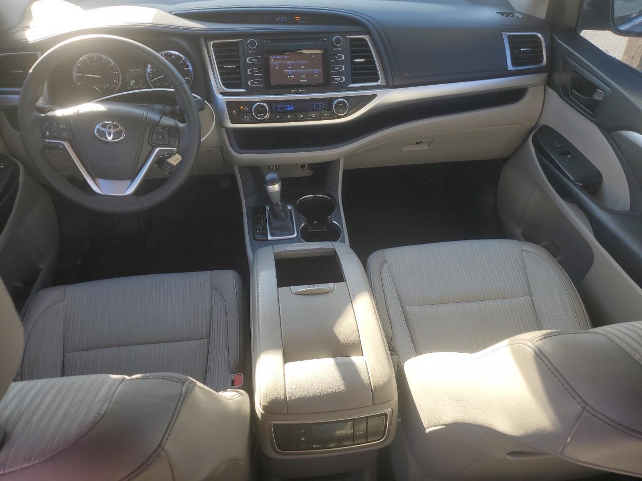 TOYOTA HIGHLANDER LE