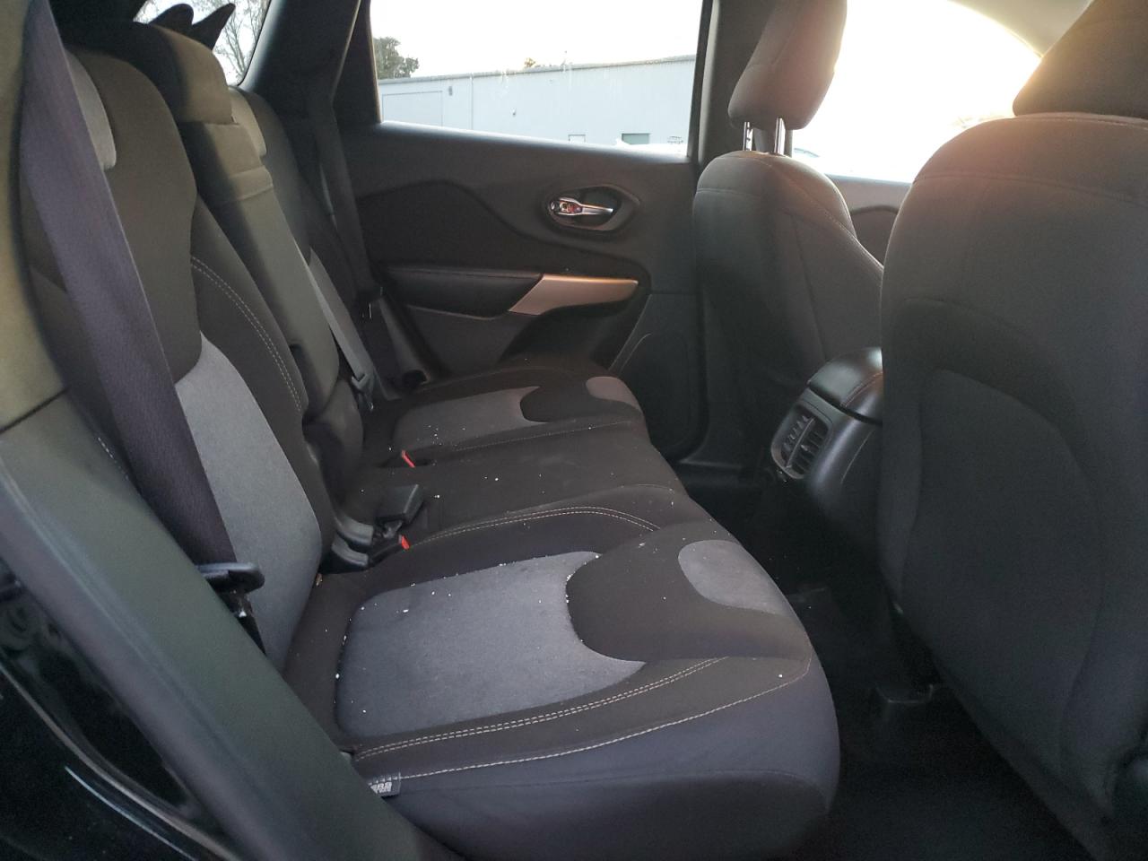 JEEP GRAND CHEROKEE LATITUDE