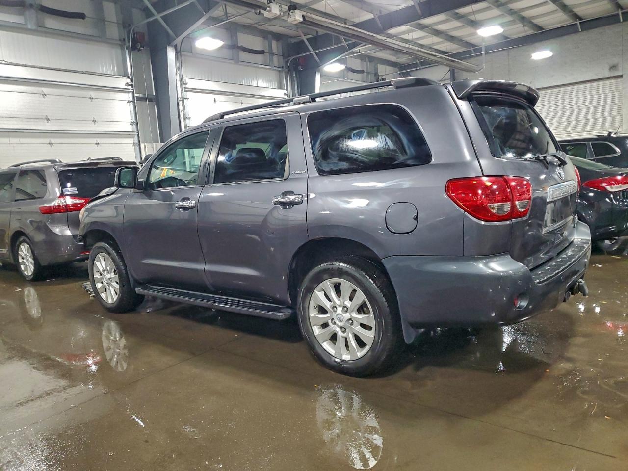 TOYOTA SEQUOIA PLATINUM