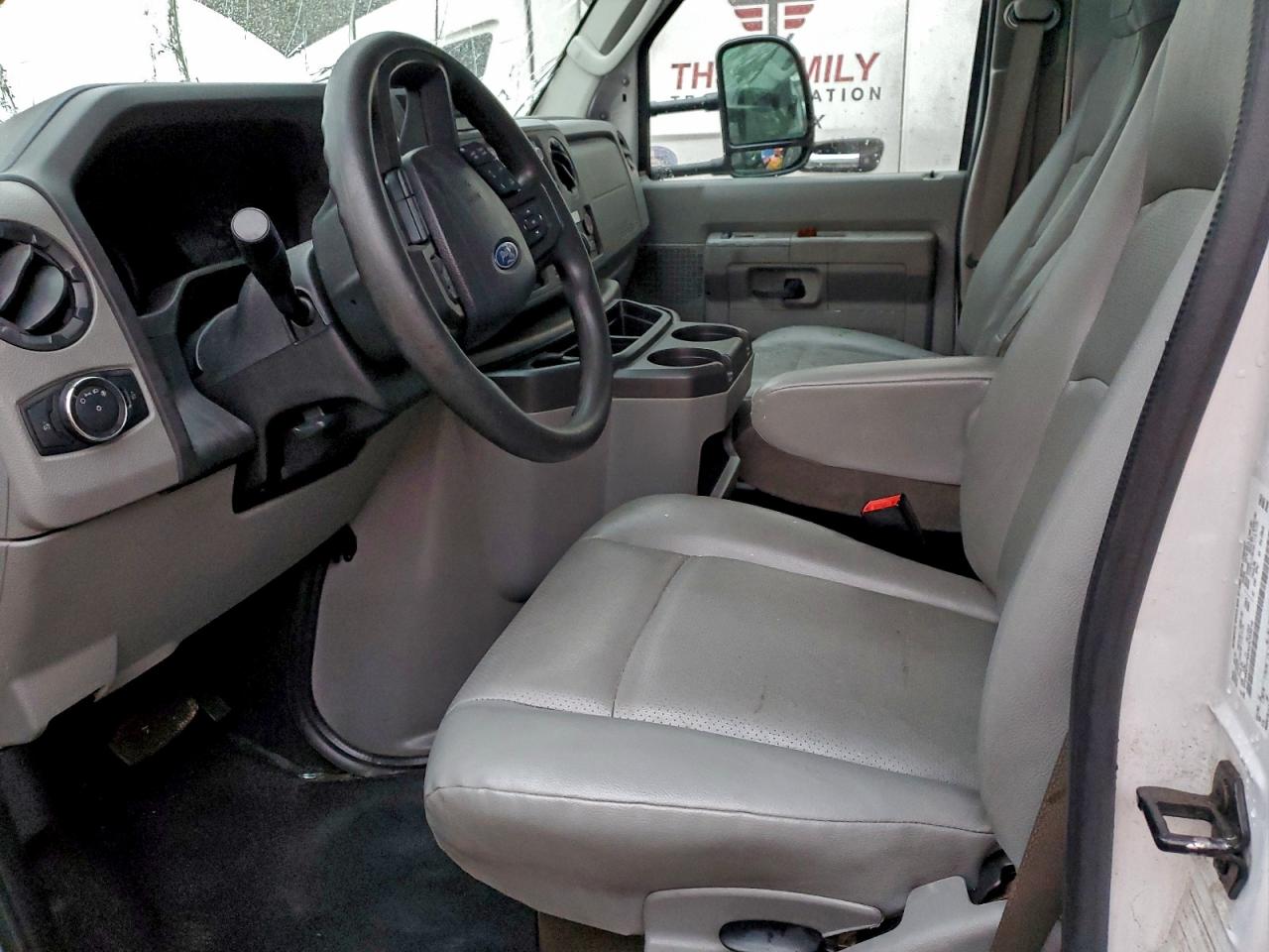 FORD ECONOLINE E350 SUPER DUTY CUTAWAY VAN