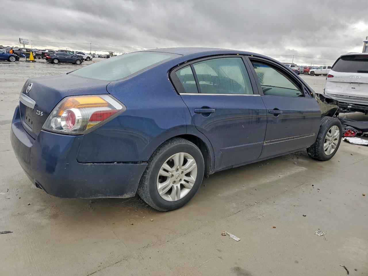 NISSAN ALTIMA BASE