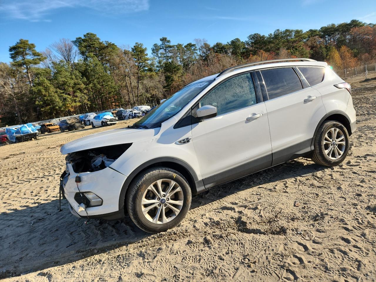 FORD ESCAPE SE