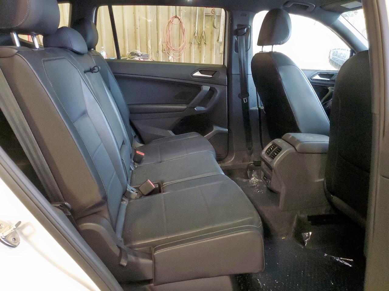 VOLKSWAGEN TIGUAN SE