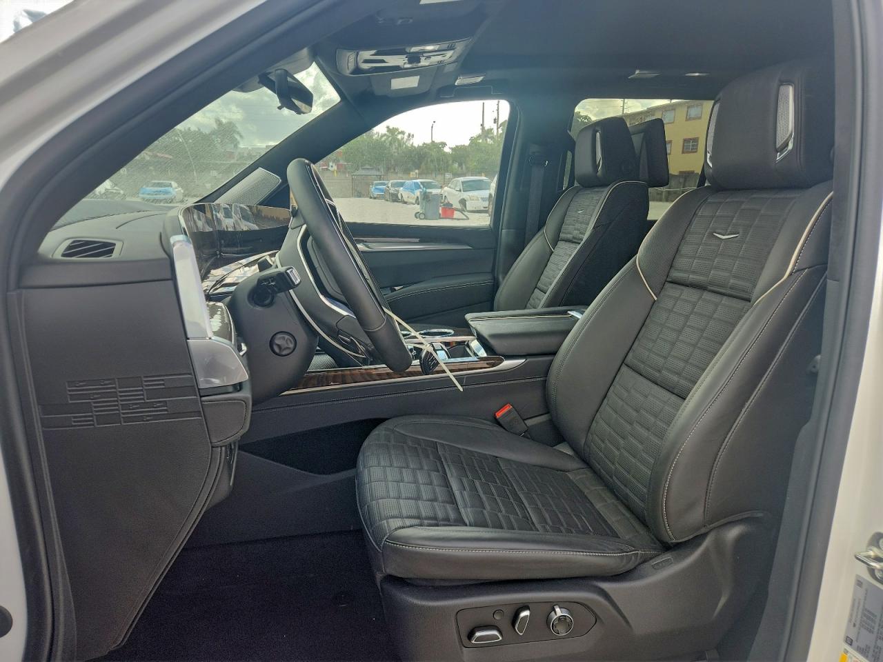 CADILLAC ESCALADE SPORT PLATINUM