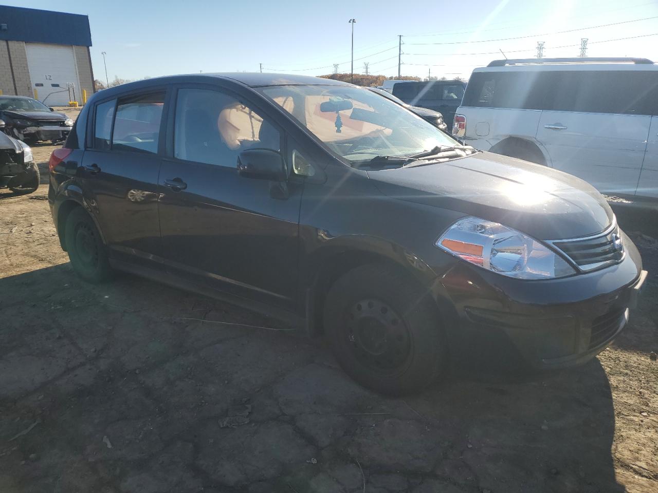NISSAN VERSA S