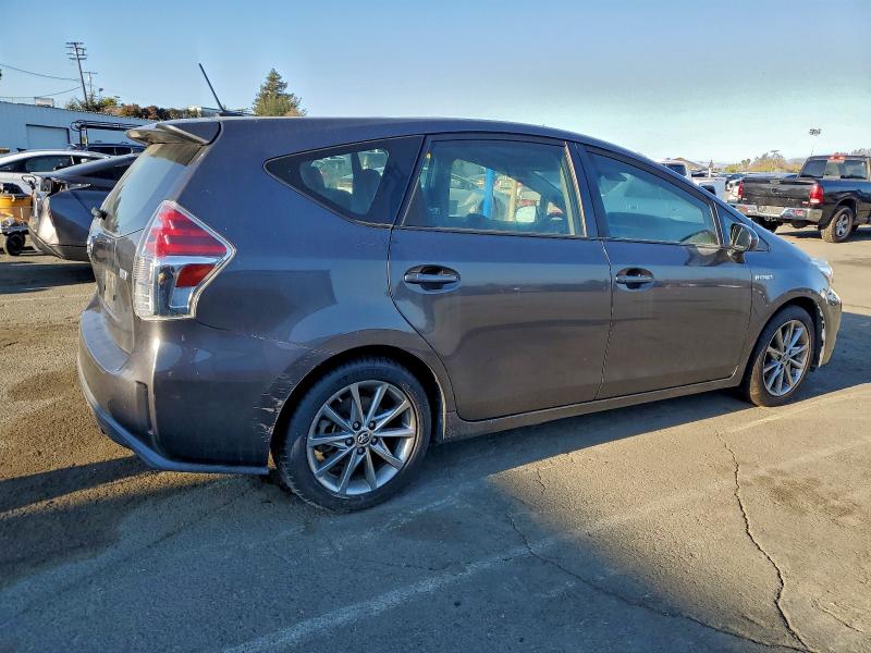 2017 TOYOTA PRIUS V #3306735063