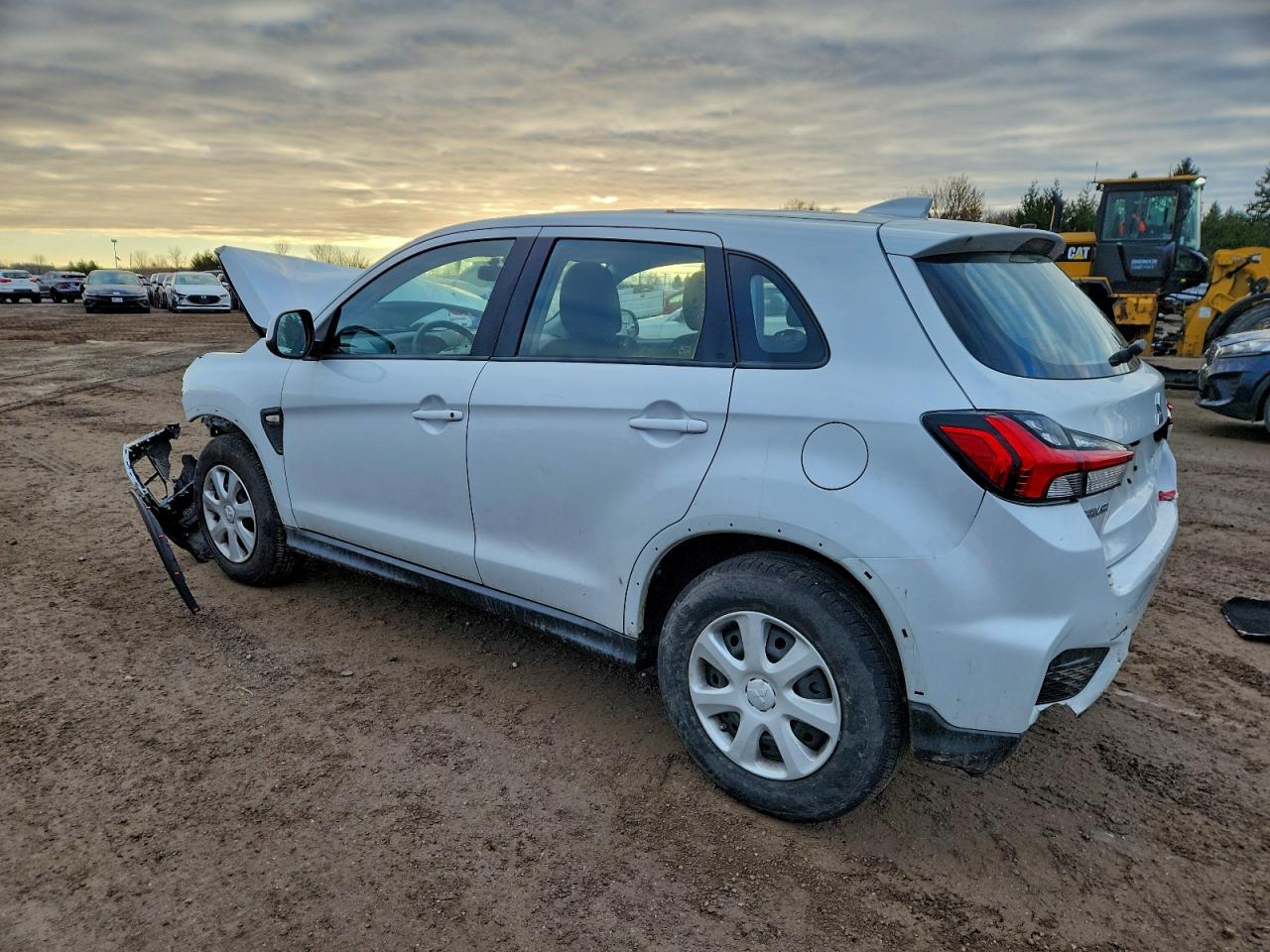 MITSUBISHI RVR ES