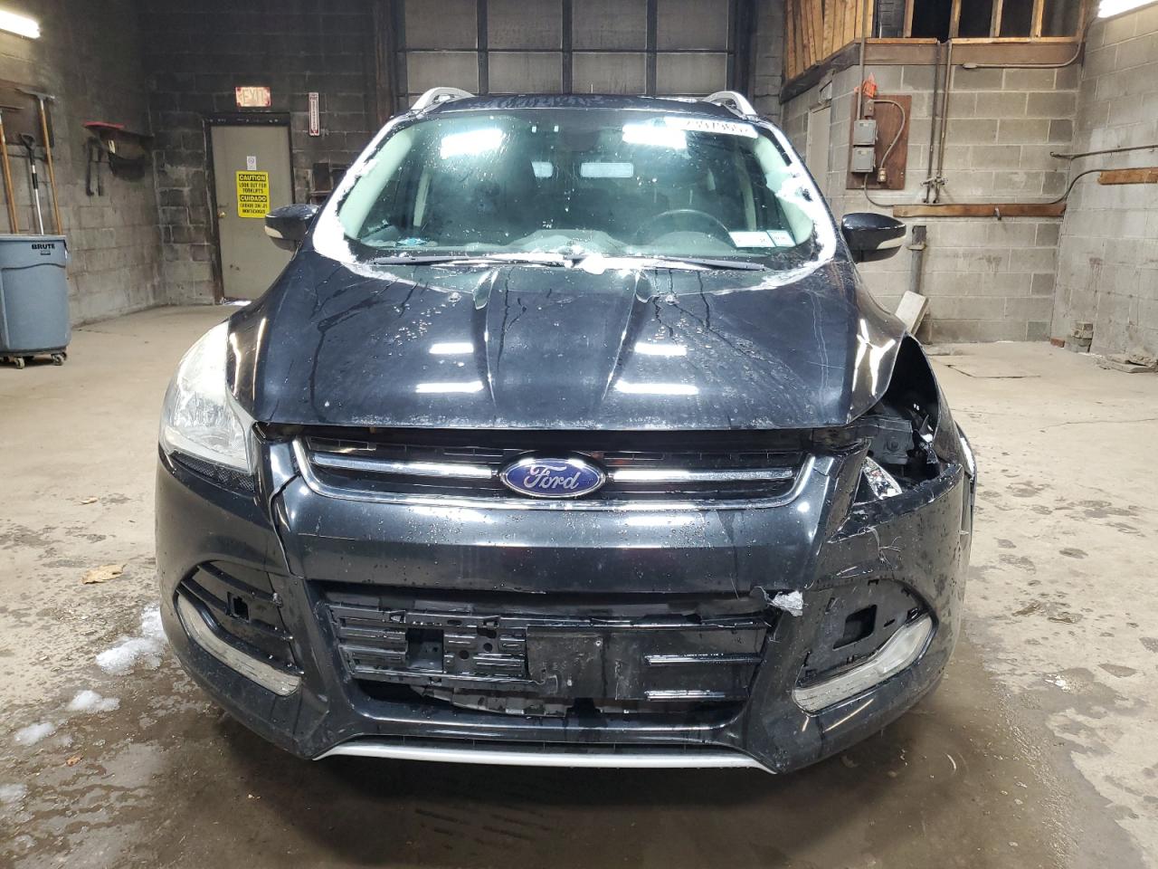 FORD ESCAPE TITANIUM