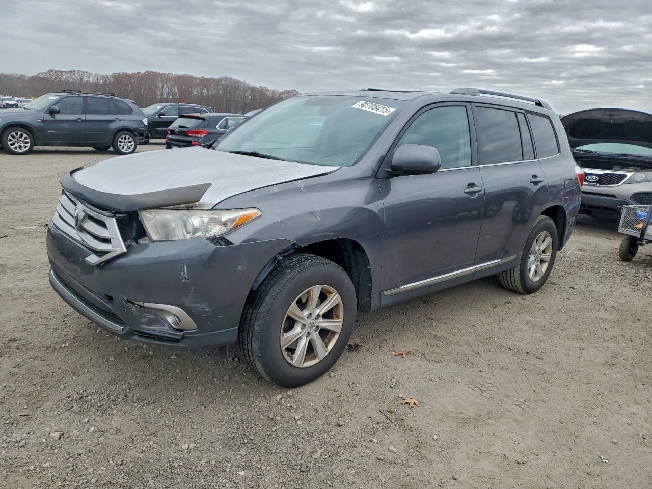 Lot #3296358163 2013 TOYOTA HIGHLANDER