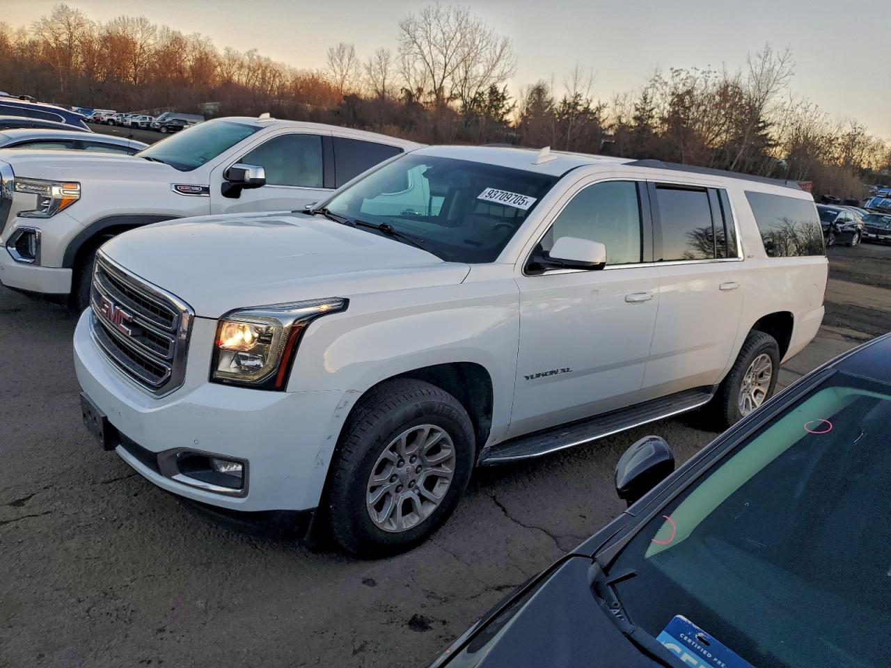 GMC YUKON K1500 SLT