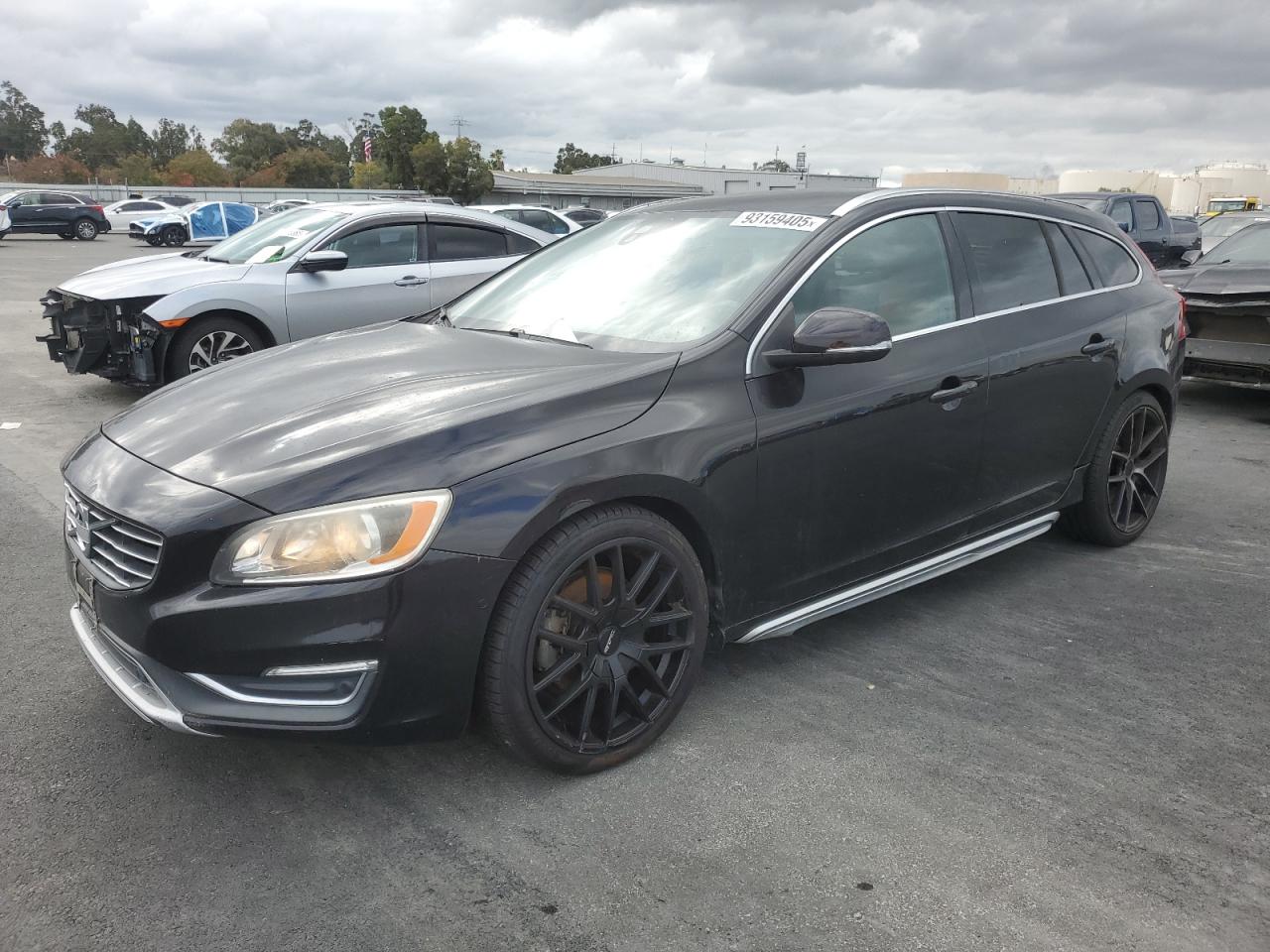 VOLVO V60 PREMIER