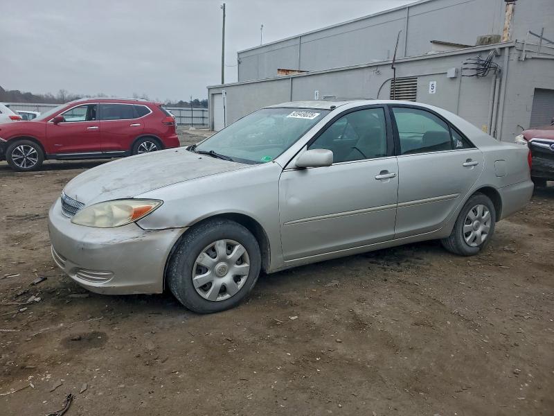Global Auto Auctions: 2004 TOYOTA CAMRY LE