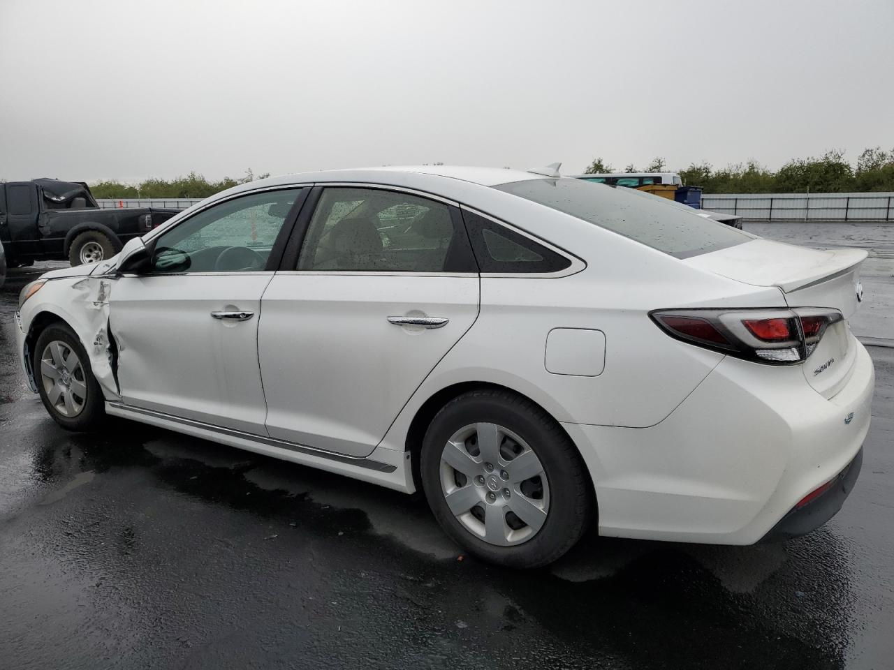 HYUNDAI SONATA HYBRID