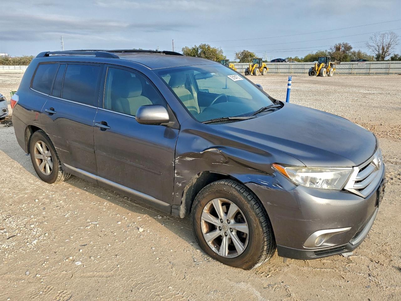 TOYOTA HIGHLANDER BASE