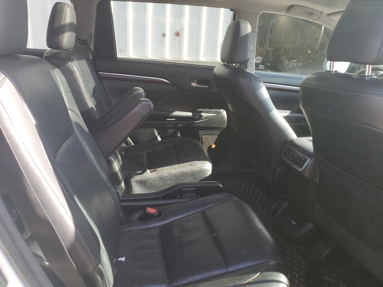 TOYOTA HIGHLANDER LIMITED