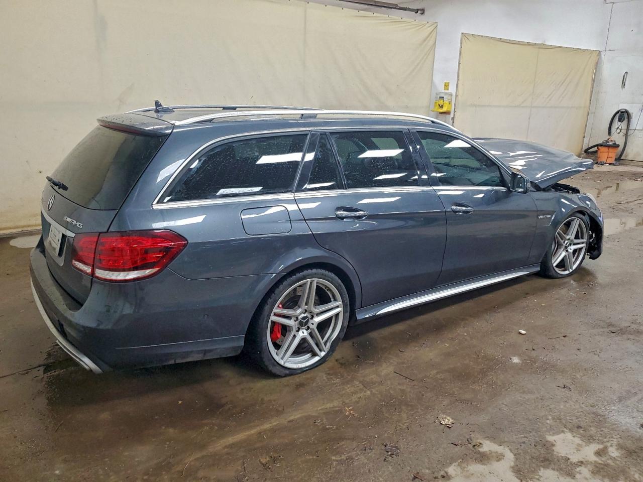 MERCEDES-BENZ E-CLASS 63 AMG-S