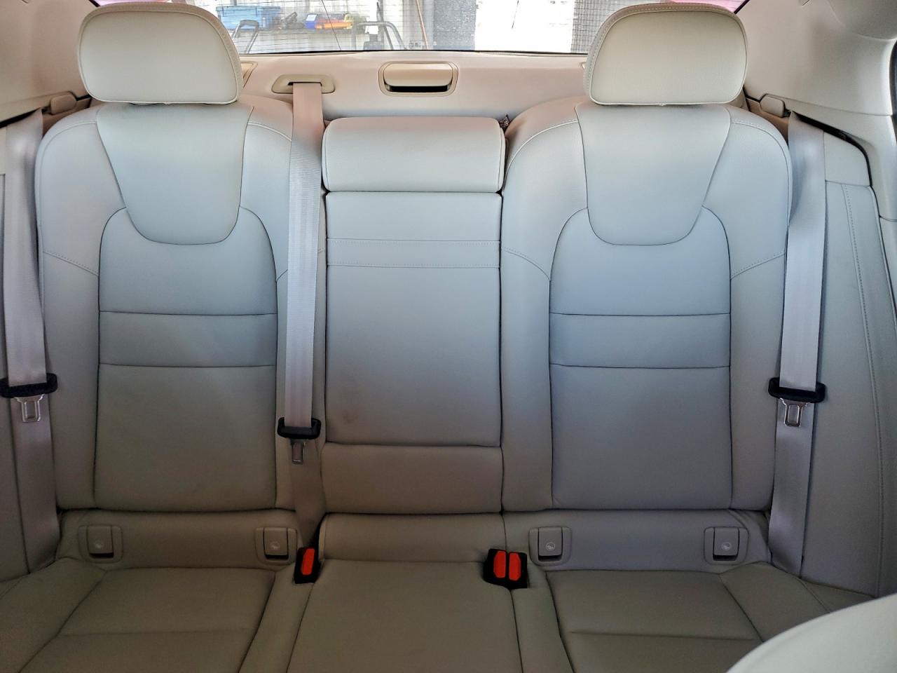 VOLVO S60 B5 INSCRIPTION