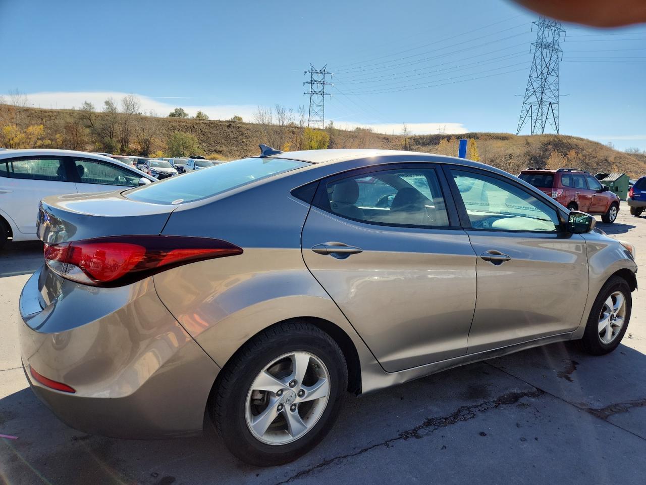 HYUNDAI ELANTRA SE