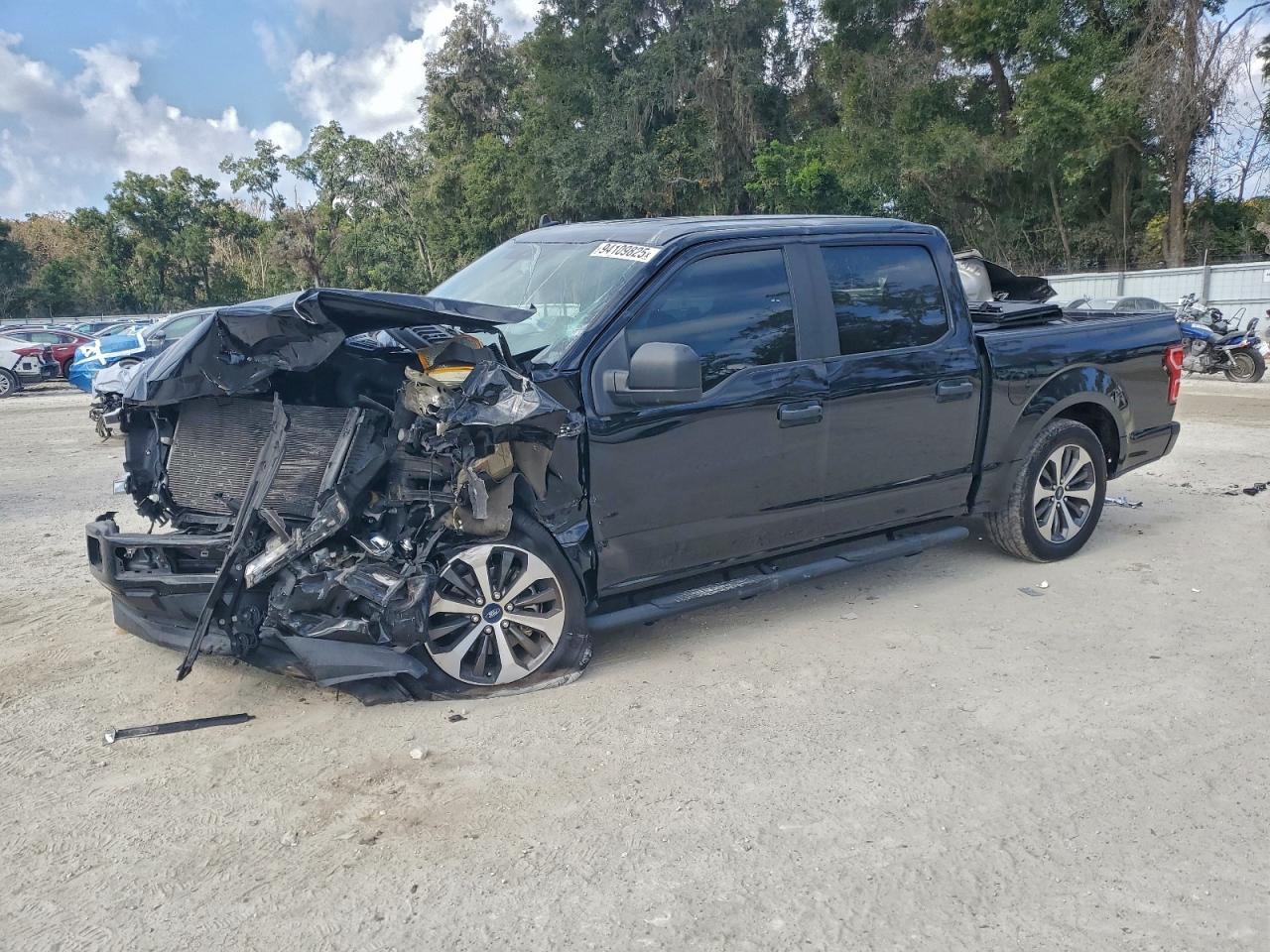 FORD F-150 SUPERCREW