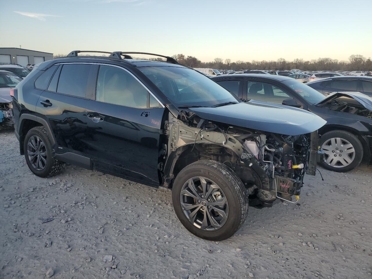 TOYOTA RAV4 XLE PREMIUM