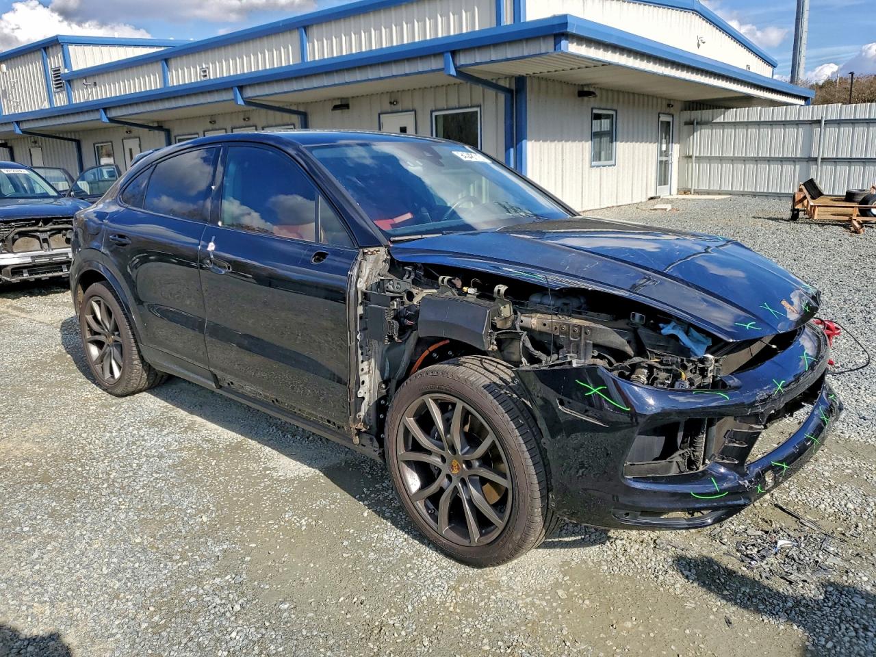 PORSCHE CAYENNE E HYBRID COUPE