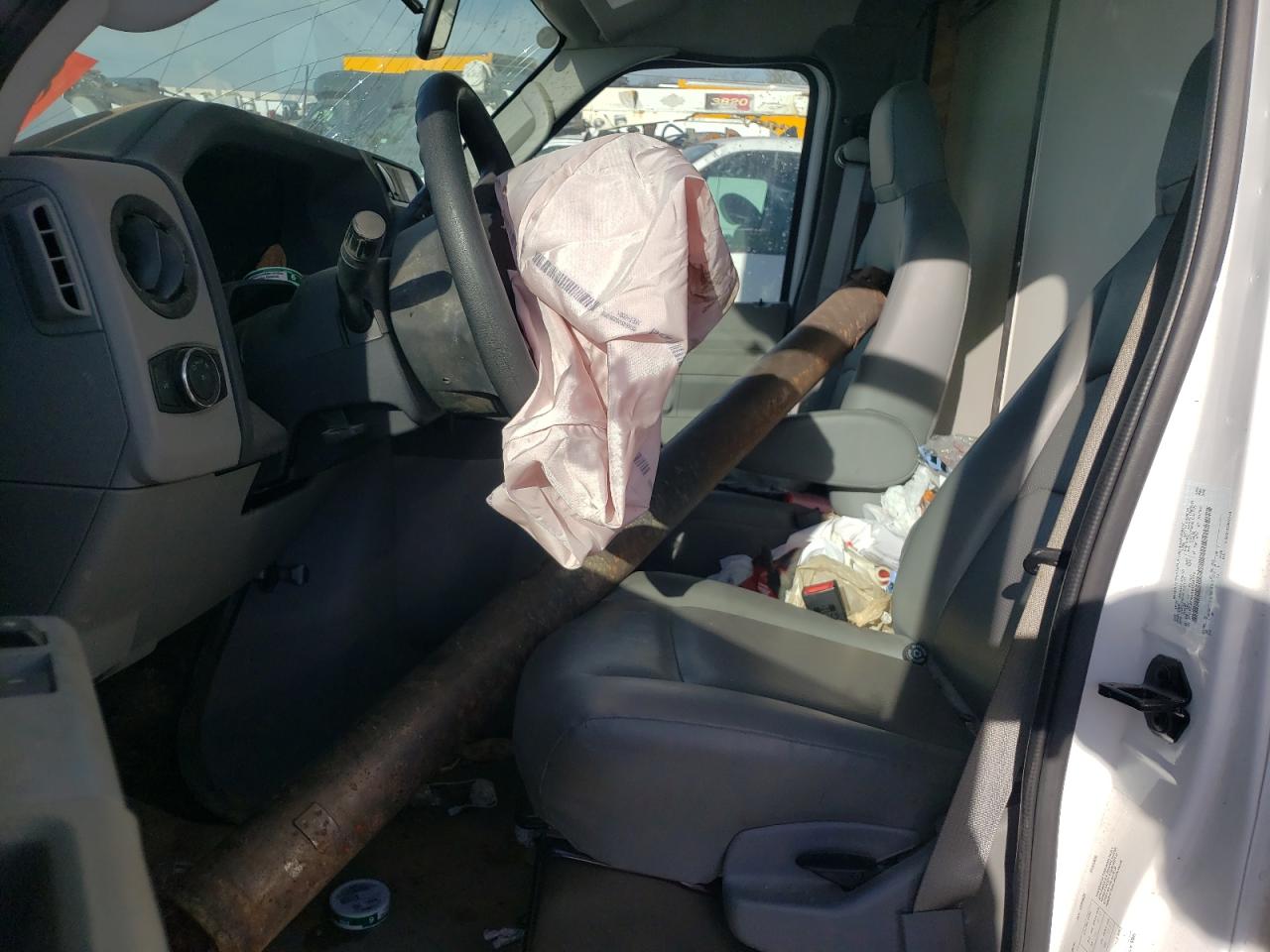 FORD ECONOLINE E450 SUPER DUTY CUTAWAY VAN