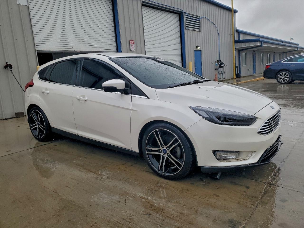 FORD FOCUS TITANIUM