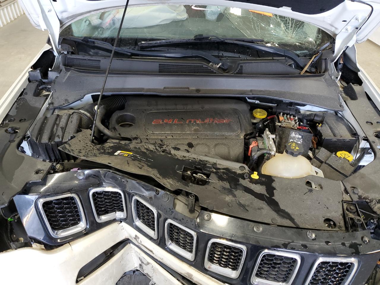 Lot #3308338061 2018 JEEP COMPASS LI