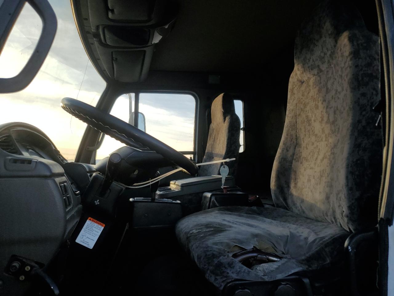 Lot #3287430021 2007 NISSAN DIESEL UD3300