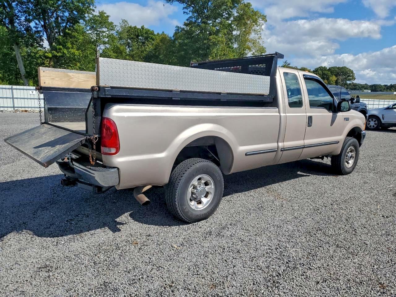 Lot #3297992100 1999 FORD F350 SRW S