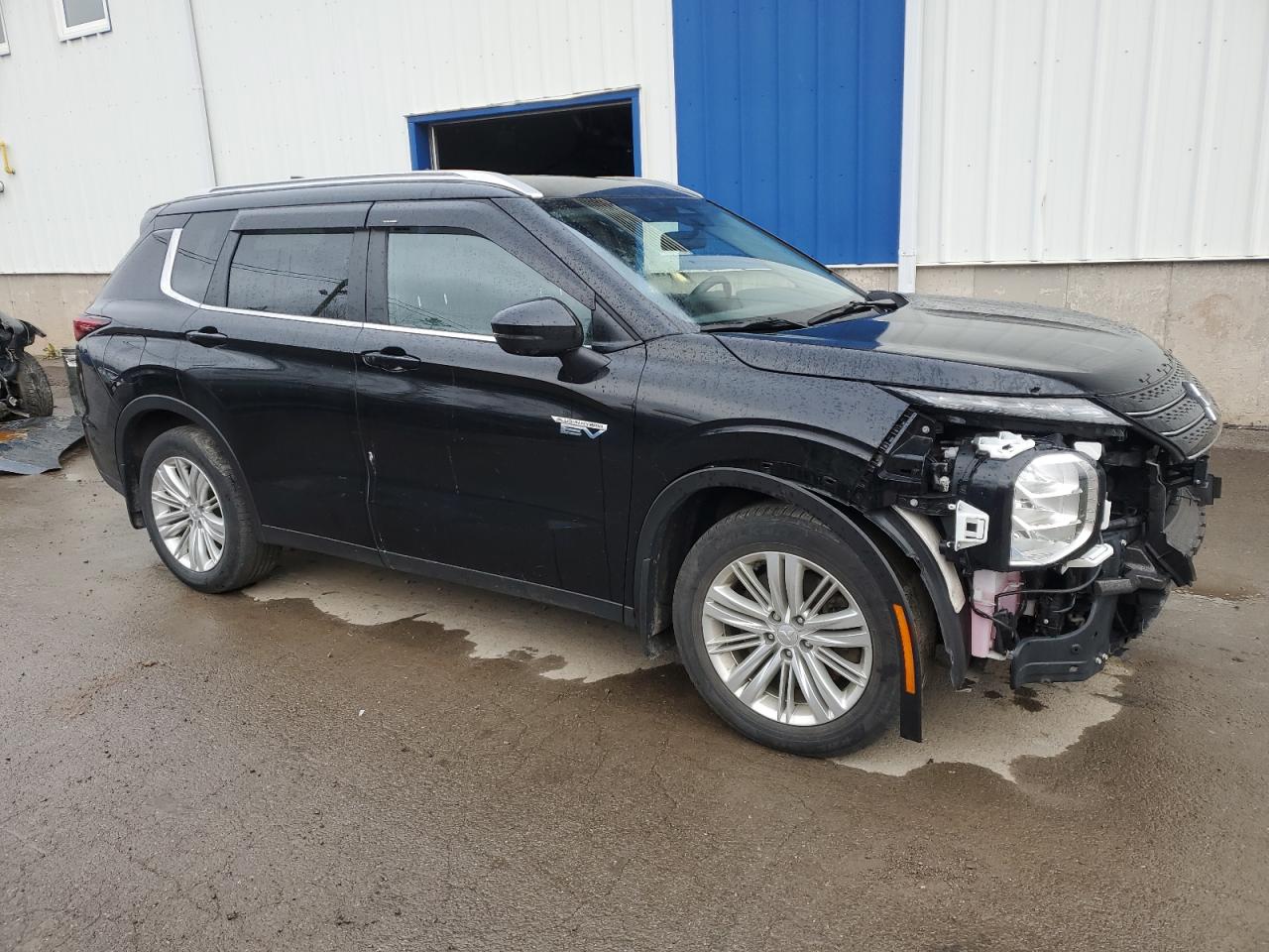 MITSUBISHI OUTLANDER SE