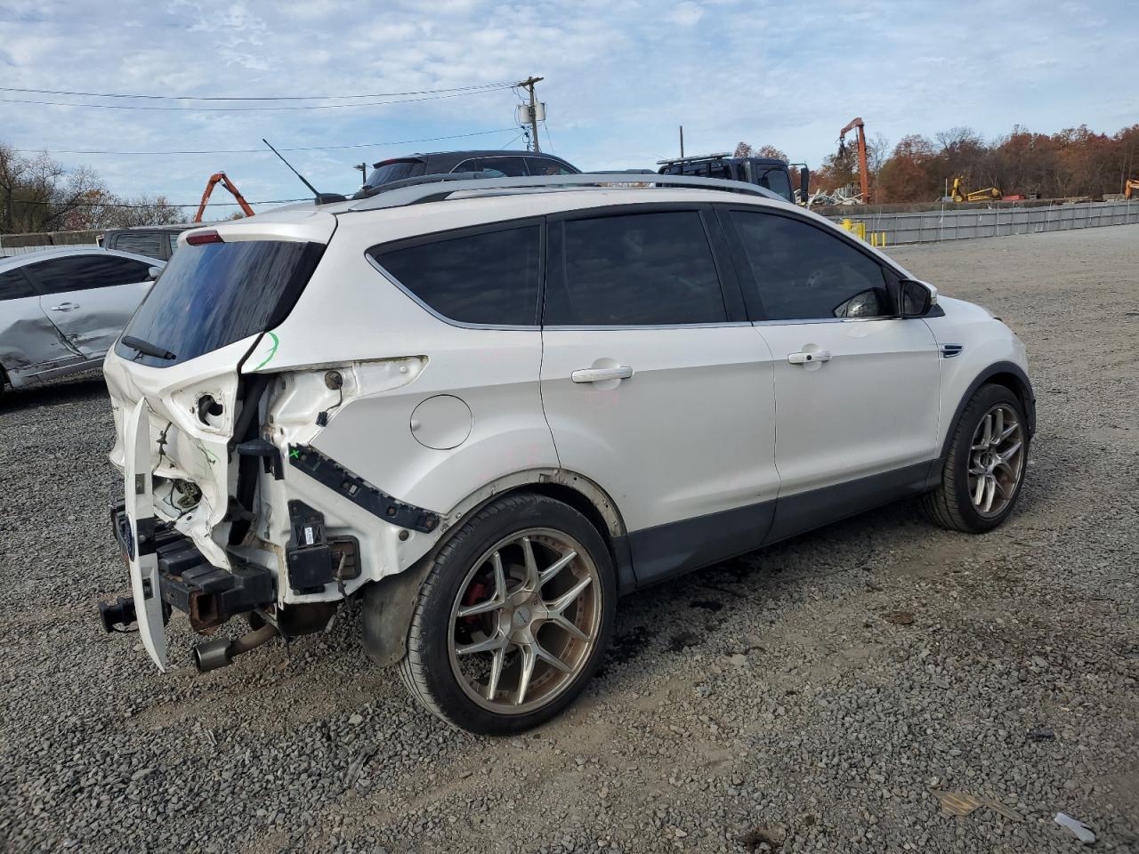 FORD ESCAPE TITANIUM