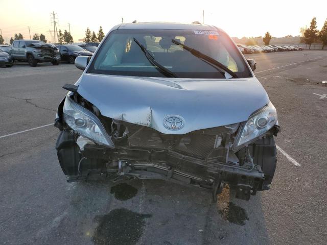 2017 TOYOTA SIENNA XLE #3308434281