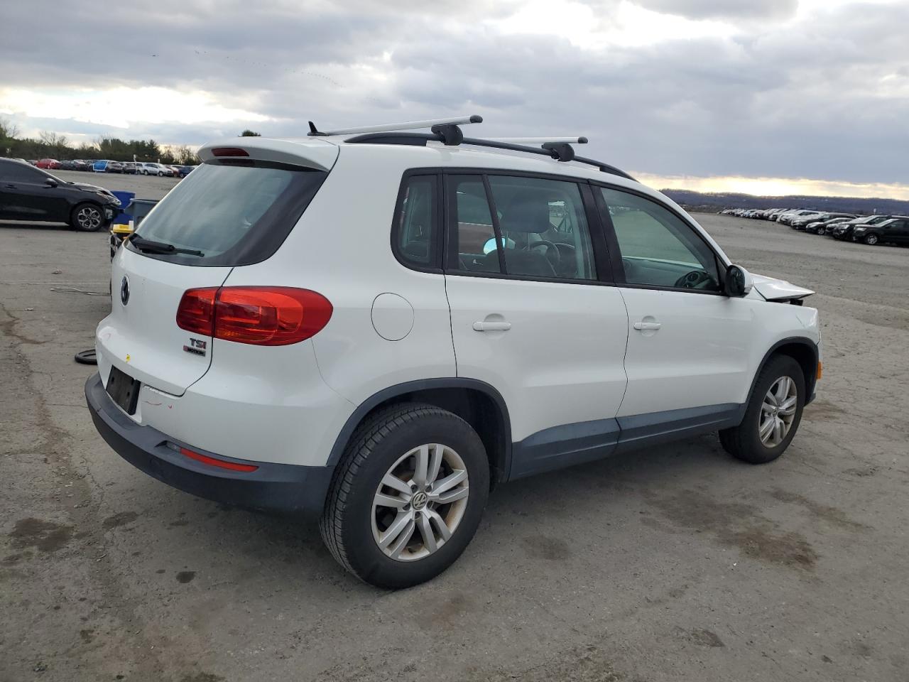 VOLKSWAGEN TIGUAN S